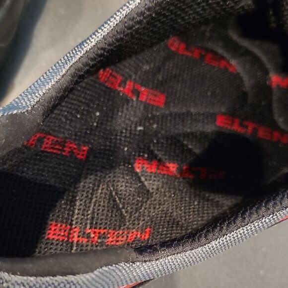 Black and Red Hiking Shoes - Picture 4 of 8